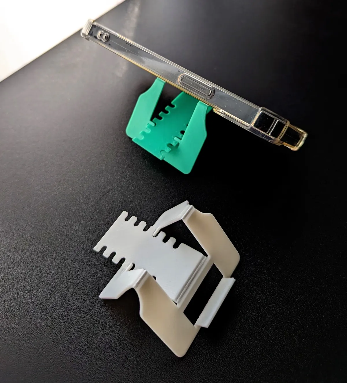 Card Phone Stand (5 g Filament) — photo 4