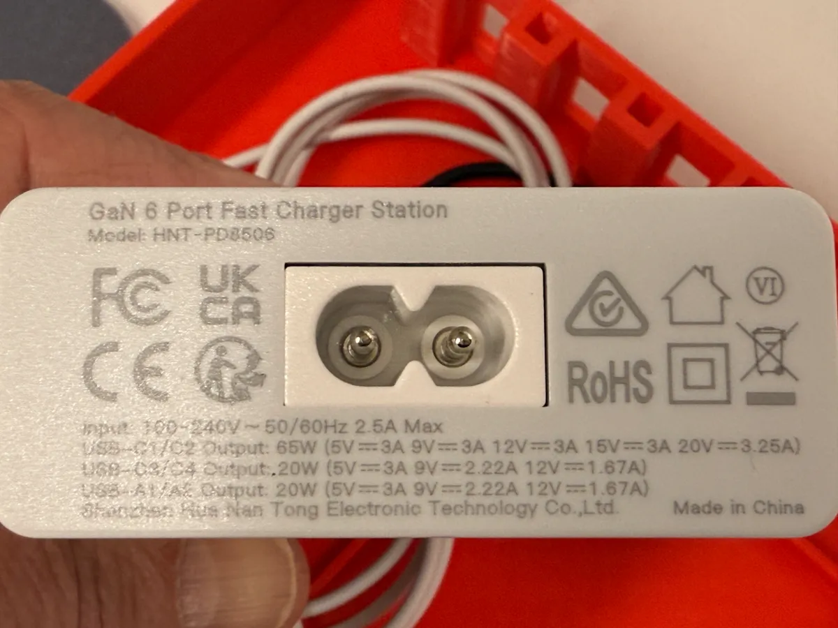 Multi-Device Charging Station — photo 4