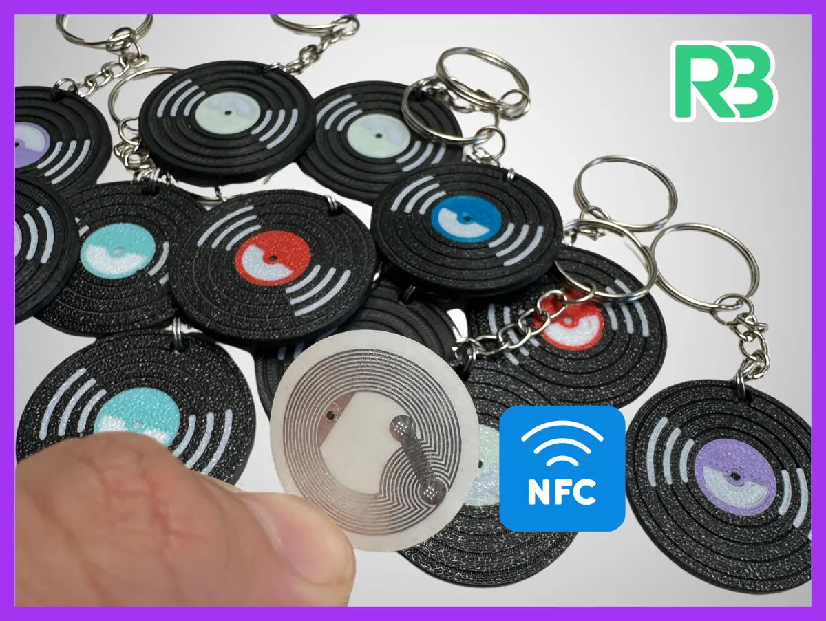 Vinyl Record NFC Keychain — photo 3
