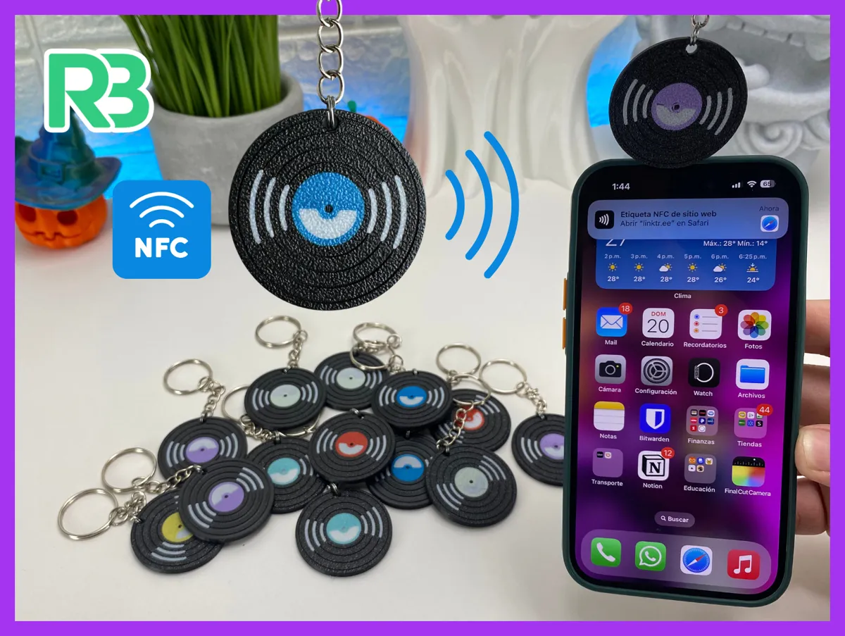 Vinyl Record NFC Keychain — photo 4