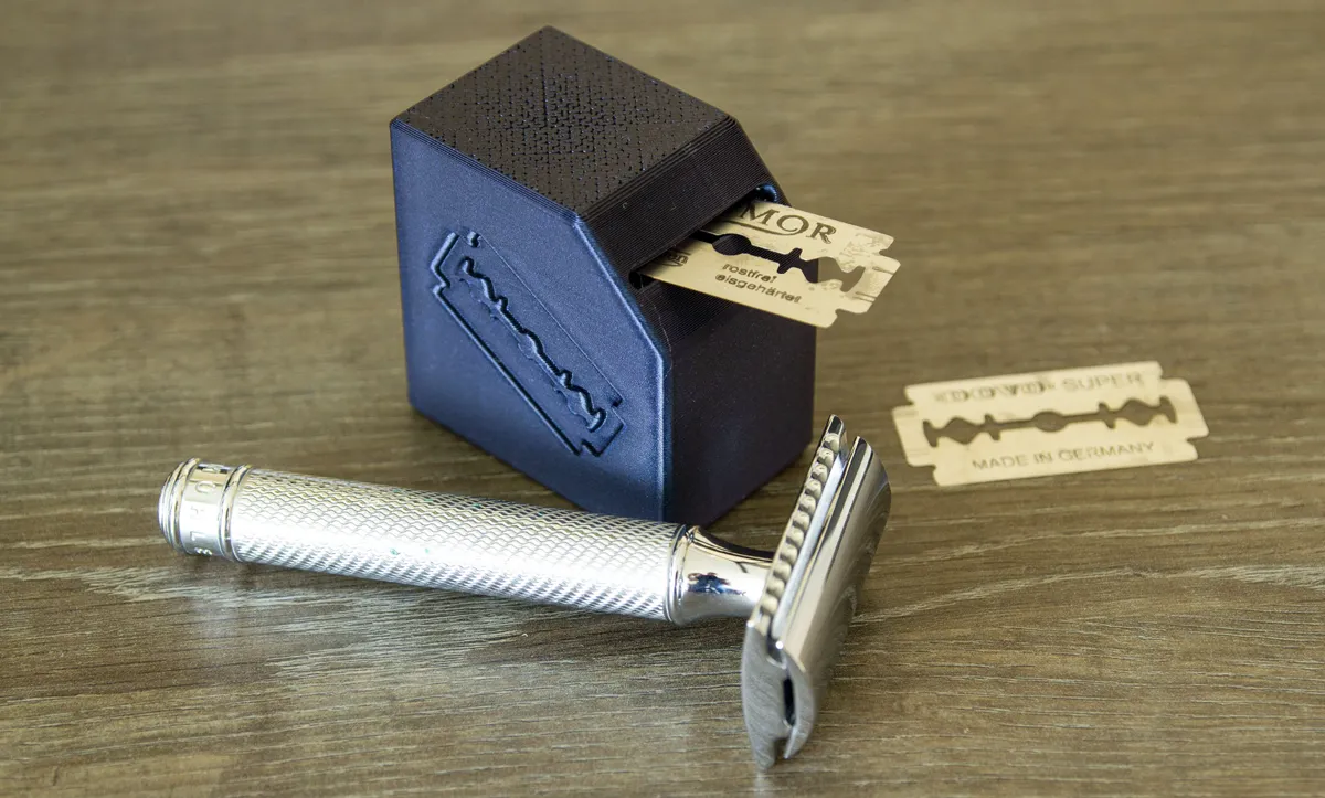 Razorblade Disposal Box