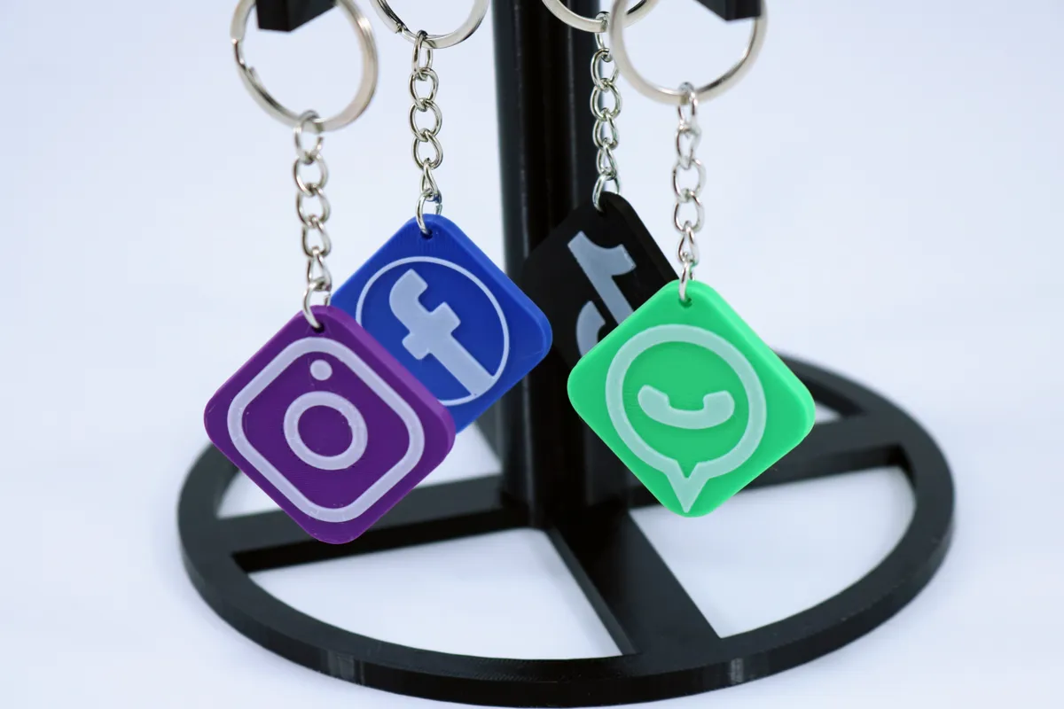 Snap-Shut NFC Keychain — photo 2