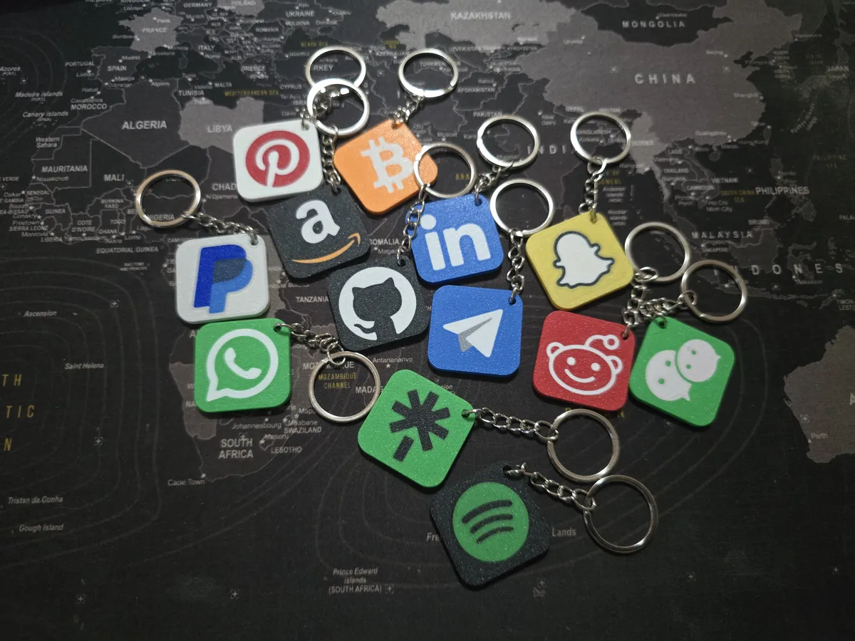 Social Media NFC Keychain — photo 2