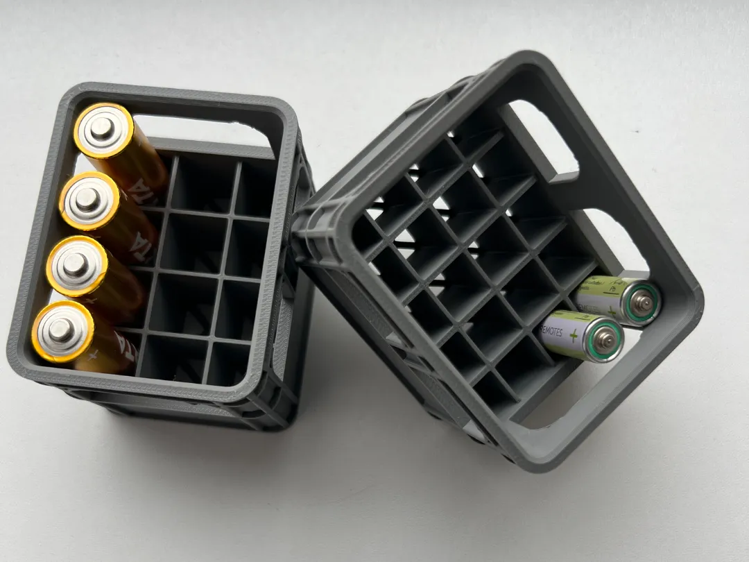Stackable Tabletop Token & Mini Crate