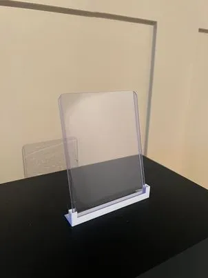 Trading Card Stand (Toploader)